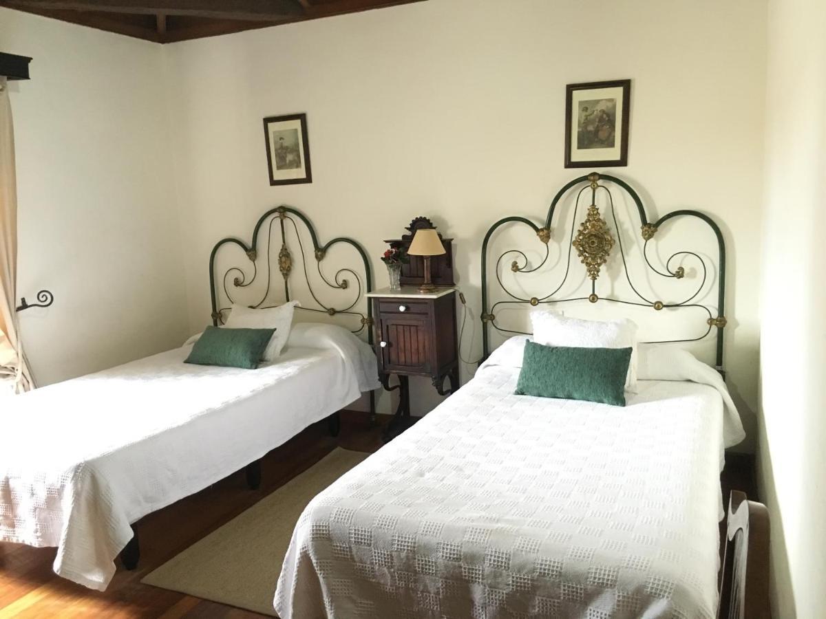 Casa Rural La Ganania 로스 레알레호스 외부 사진